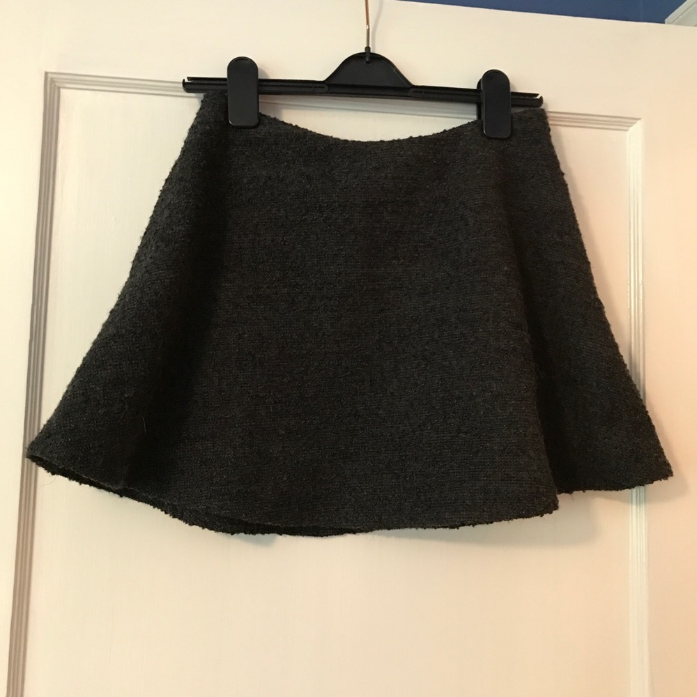 Theysken’s Theory Boucle Gray Skirt